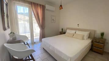 3 bedrooms, desk, iron/ironing board, free WiFi