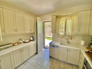 Fridge, microwave, oven, stovetop - Unique breathtaking view villa (Kos)