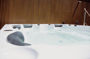 1 treatment room, manicures and pedicures, massages