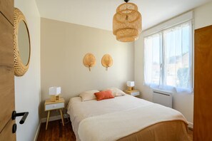 4 chambres, fer et planche à repasser, lit parapluie, Wi-Fi gratuit