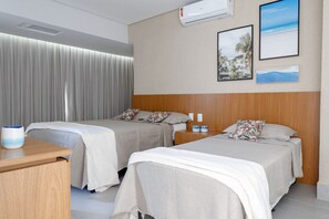 5 bedrooms, iron/ironing board, WiFi, bed sheets