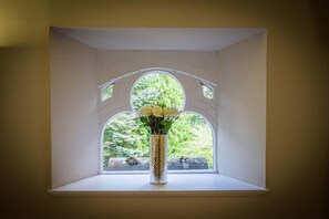 Interior - Rosedene Highland House - Emperor Apartment 2 (Inverness)