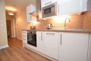 Dishwasher - Rosedene Highland House - King Studio Apartment 9 (Inverness)