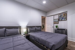 2 chambres, coffres-forts dans les chambres, bureau, Wi-Fi gratuit