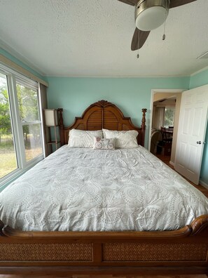 3 bedrooms, iron/ironing board, free WiFi, bed sheets - Waterfront Retreat Ozello/Crystal River secluded Stilt House with panoramic view (Crystal River)