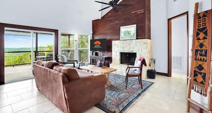 Canyon Breeze I 3 Bedroom I Pet Friendly I Canyon Lake!