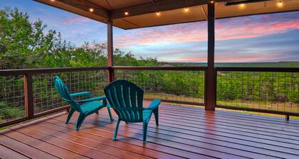 Canyon Breeze I 3 Bedroom I Pet Friendly I Canyon Lake!