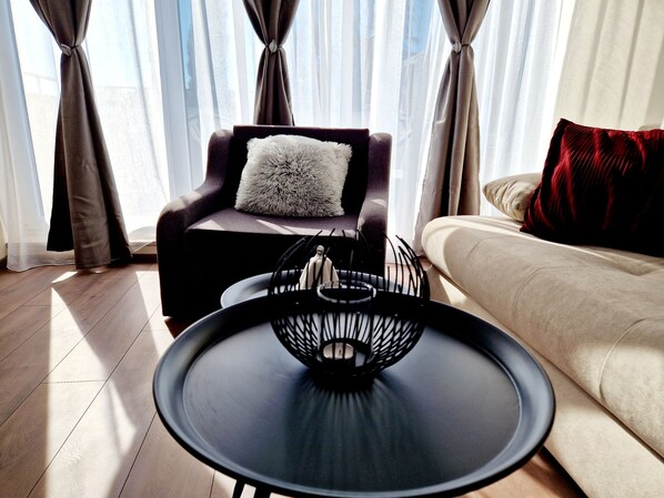 Smart TV - Papaya Apartment 10 for 5 people with parking (Варна)