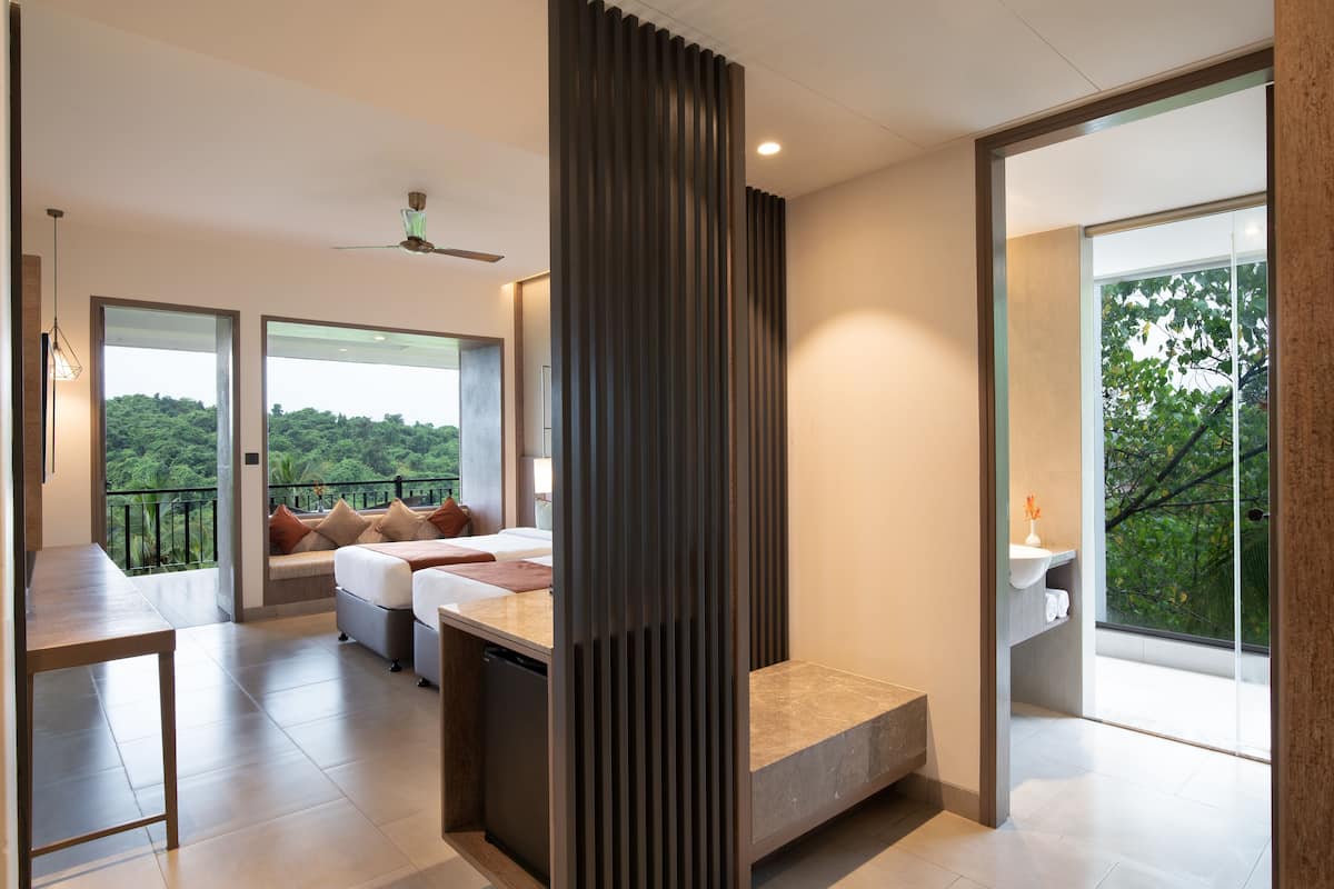 Royal Palm Twin | Free minibar items, in-room safe, iron/ironing board, free WiFi
