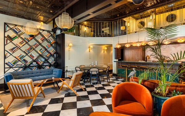 Lobby sitting area - Villa Brown Tel-Aviv (Tel Aviv)