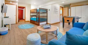 3 Schlafzimmer, Schreibtisch, Bügeleisen/Bügelbrett, kostenloses WLAN