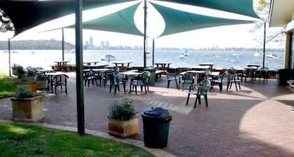 LOCATION LIFESTYLE CONVENIENCE! WIFI NETFLIX WINE