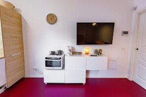 Fridge, microwave, oven, stovetop - Morgana House (Giovinazzo)