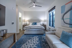 1 chambre, bureau, fer et planche à repasser, accès au Wi-Fi (inclus)