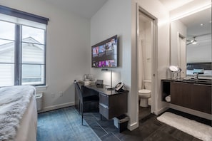 1 bedroom, desk, iron/ironing board, free WiFi
