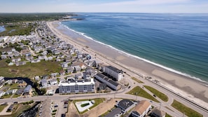 Beach nearby - Beachfront Getaway-06 (Hampton)