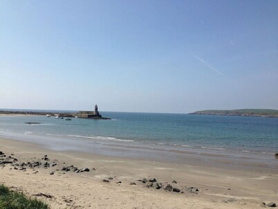 Beach Cottage Sleeps 4 (2 Bedroom)