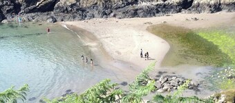 Beach Cottage Sleeps 4 (2 Bedroom)