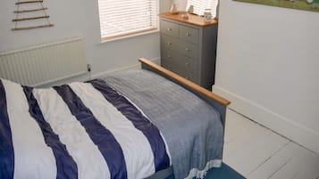 Cottage | 3 bedrooms, individually decorated, individually furnished, free WiFi