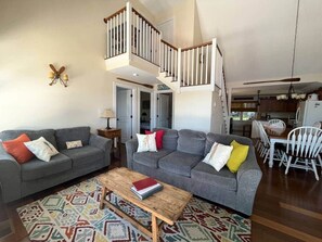 Smart TV, libri, stampante