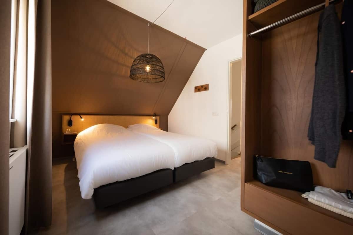 4 camere, postazione laptop, insonorizzazione, Wi-Fi gratuito