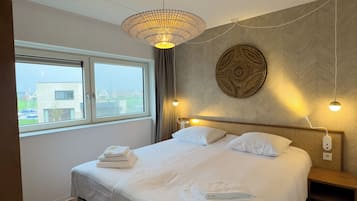 Premium Villa | 4 bedrooms, laptop workspace, soundproofing, free WiFi