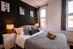 3 bedrooms, iron/ironing board, free WiFi, bed sheets