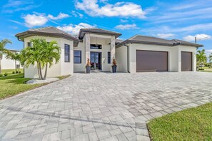 House (3915 Gulfstream Pkwy) | Exterior