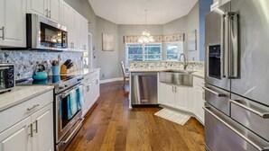 House (1320 SE 5th Ter) | Private kitchen - 1320 SE 5th Ter (Cape Coral)