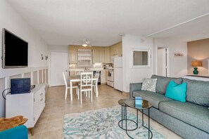 Condo (Beach & Tennis 5507) | Living room - Beach & Tennis 5507 (Bonita Springs)
