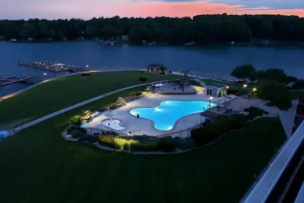 Piscine chauffée, couloir de nage