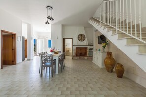 Dining - Villa Tina Maria by Perle di Puglia (San Pietro in Bevagna)