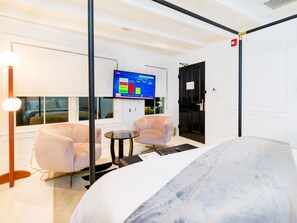 1 habitación, tabla de planchar con plancha y internet 