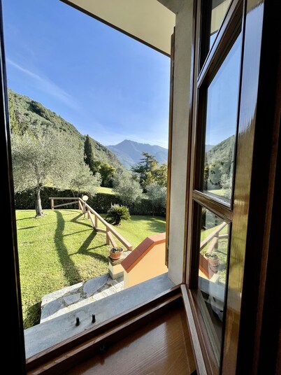 Villa with wonderful private pool and garden for up to 12 people