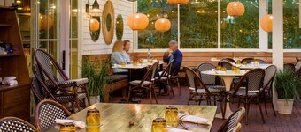 American Beech - Deluxe King Suite 14