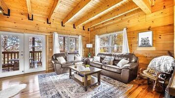 Smart TV, lareira, pebolim