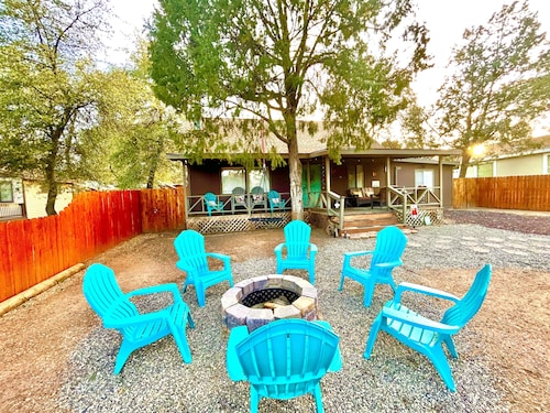Family and Dog friendly Cabin in Payson close to town, parks, hiking trails 