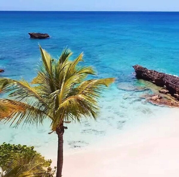 Beach - Residencial Cyntia Executive (Punta Cana)