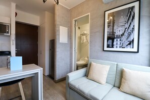 Studio (2006) | Living area | Smart TV, Netflix, streaming services