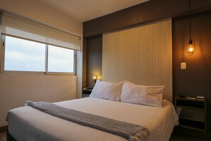 Studio (2006) | Premium bedding, blackout curtains, iron/ironing board, free WiFi - Amazing Lofts in Connect Building by Wynwood-House (Lima)