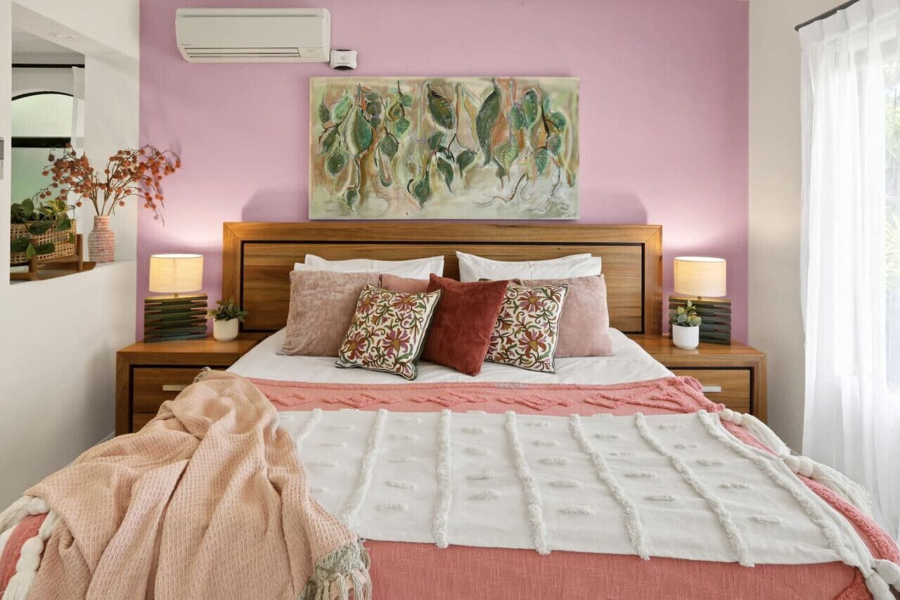 4 bedrooms, iron/ironing board, travel crib, free WiFi