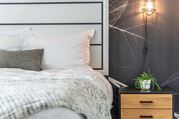 2 bedrooms, desk, iron/ironing board, travel crib