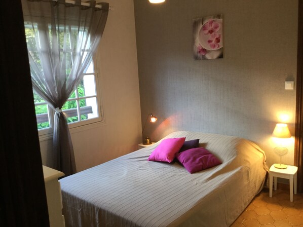 1 bedroom, iron/ironing board, travel cot, free WiFi