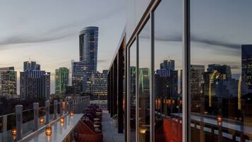 Room, 1 King Bed, City View (High Floor) | City view
