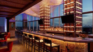 2 bars/lounges, rooftop bar