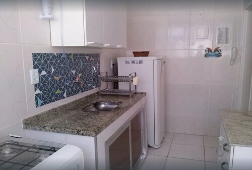 Near Praia do Forte, Wi-Fi and parking available! Quiet neighborhood! Less than 100 meters from the beach!