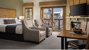 3 bedrooms, desk, WiFi, bed sheets