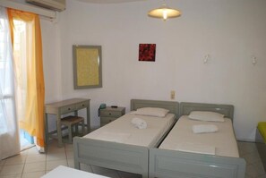 1 bedroom, free WiFi, bed sheets