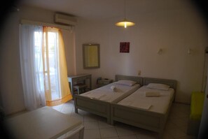 1 bedroom, free WiFi, bed sheets - Renia Hotel-apartments-studio (Agia Pelagia)
