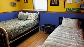 4 bedrooms, free WiFi, bed sheets